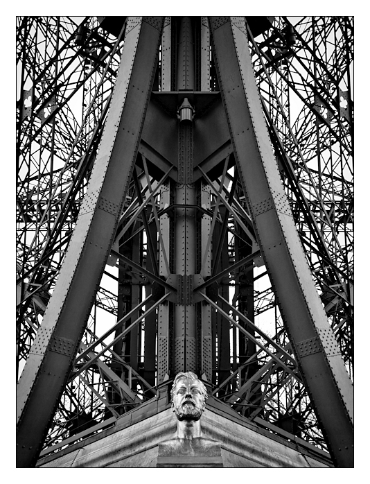 La Tour Eiffel .IV.