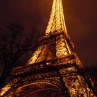 La Tour Eiffel s'embrase