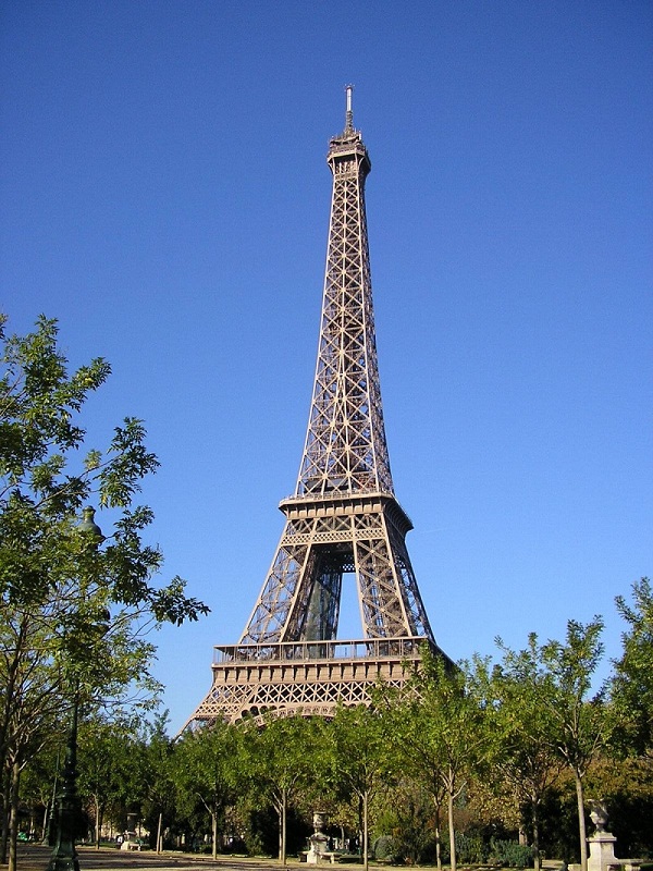 La Tour Eiffel un jour de printemps