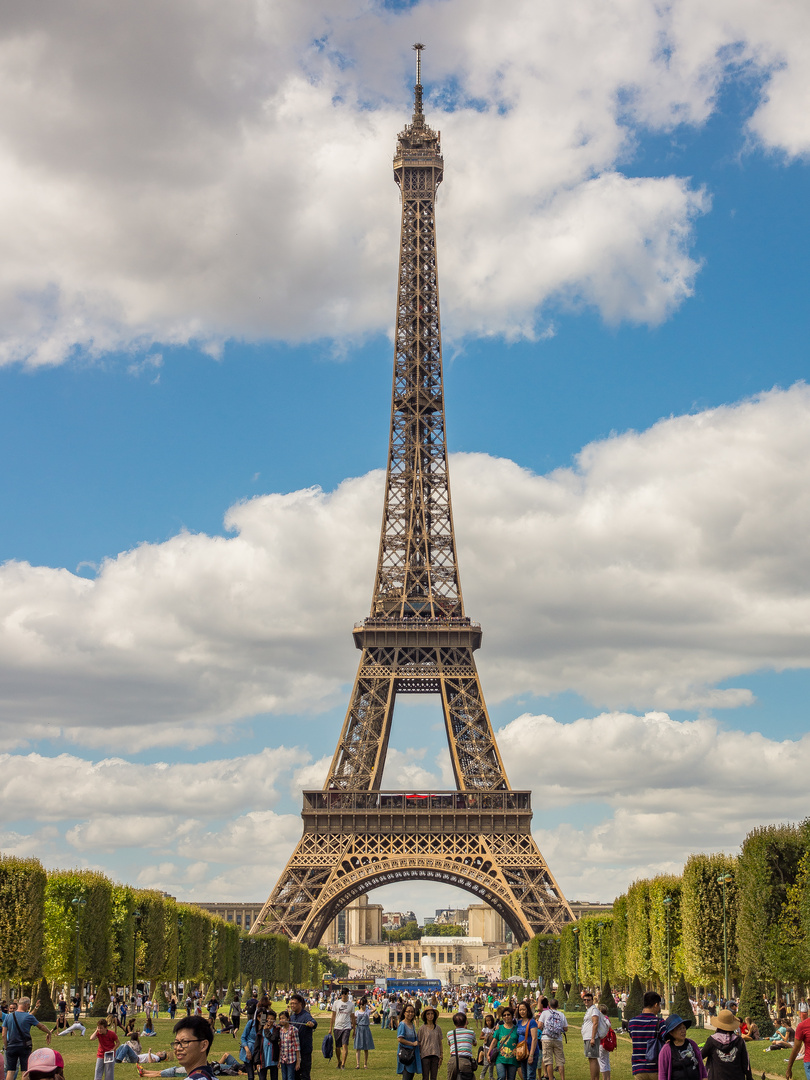 La Tour Eiffel vom Place Joffre