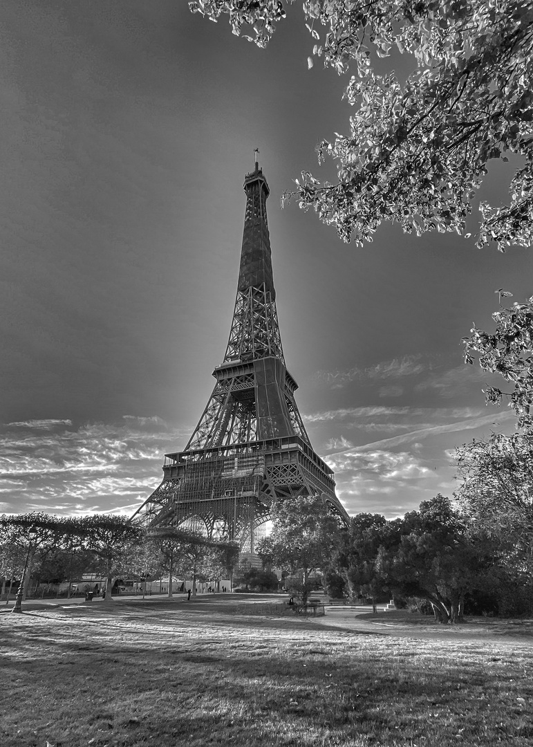 La Tour Eiffel vue différemment!