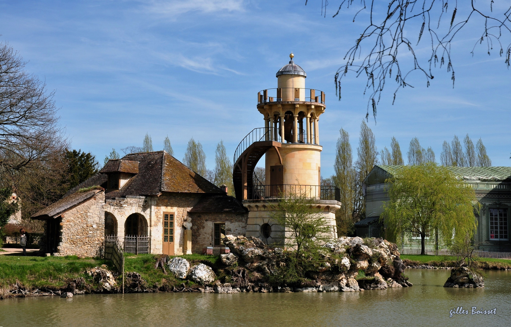 la Tour protège la Reine