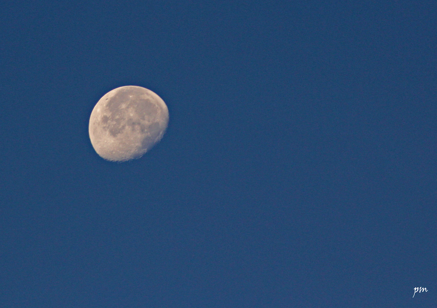 la tête dans la lune !!