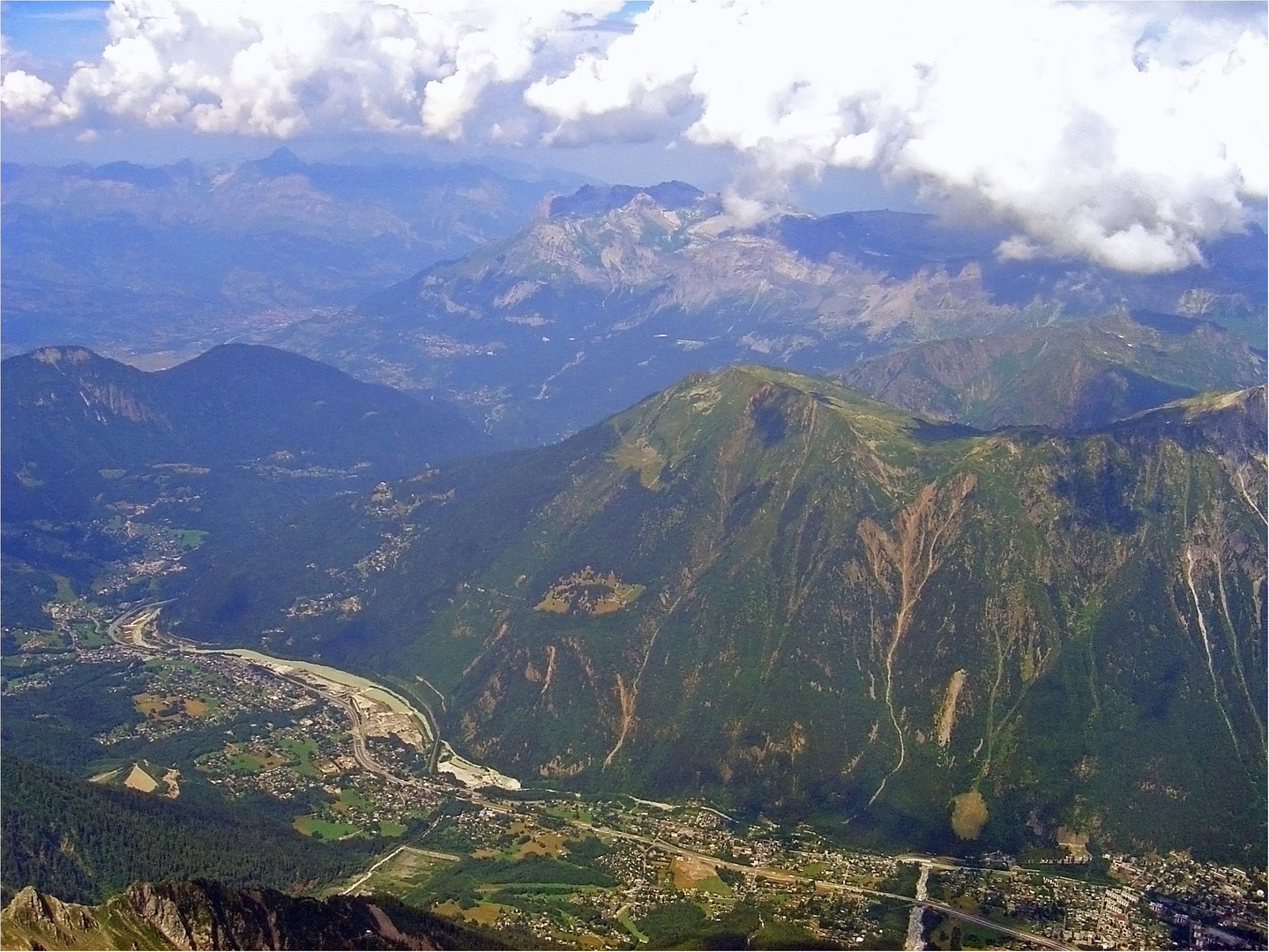 La vallée de Chamonix vue de l’Aiguille du Midi