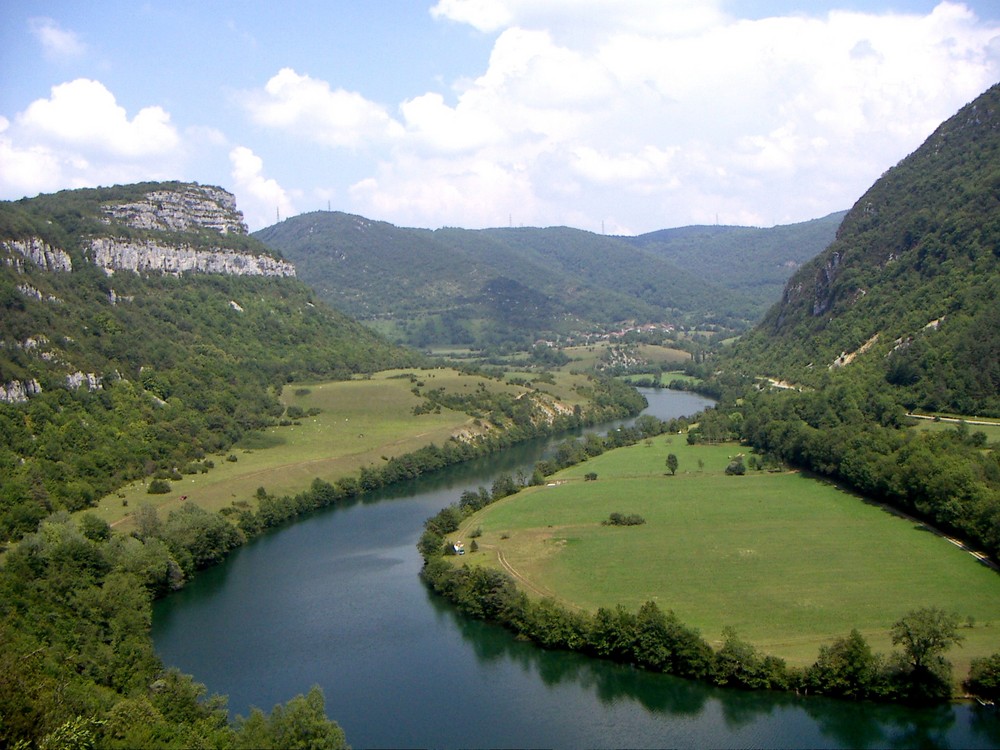 La vallée de l' Ain