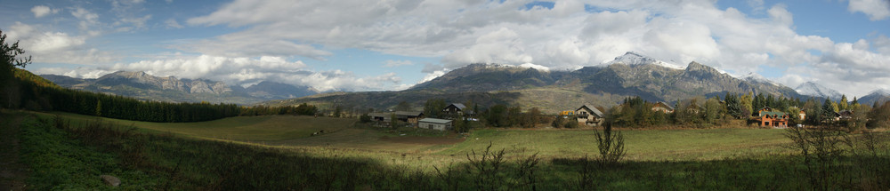 la vallée de St Léger les mélèzes