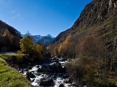 La vallée du Gave de Gavarnie à l’automne -- Der Tal des Sturzbaches von Gavarnie im Herbst