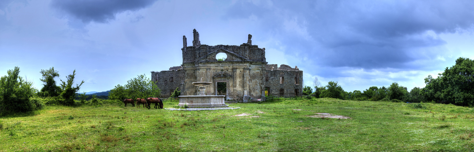 La vecchia chiesa di San Bonaventura (Citta perduta di Canale Monterano)