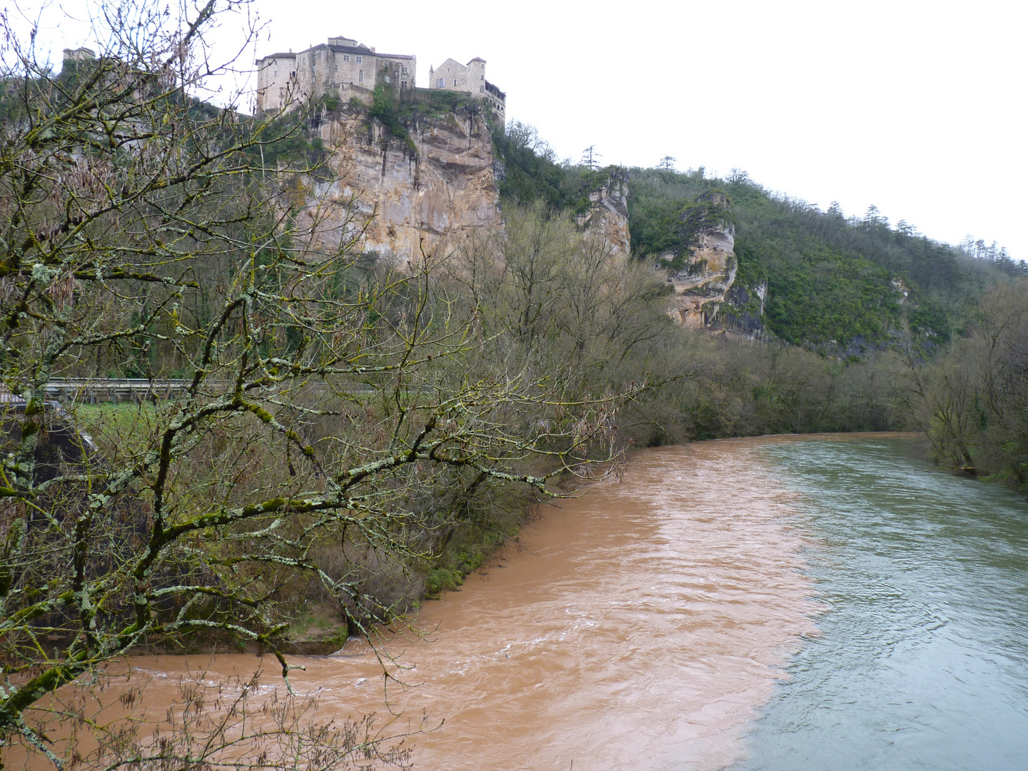 La vère, affluent de l'Aveyron