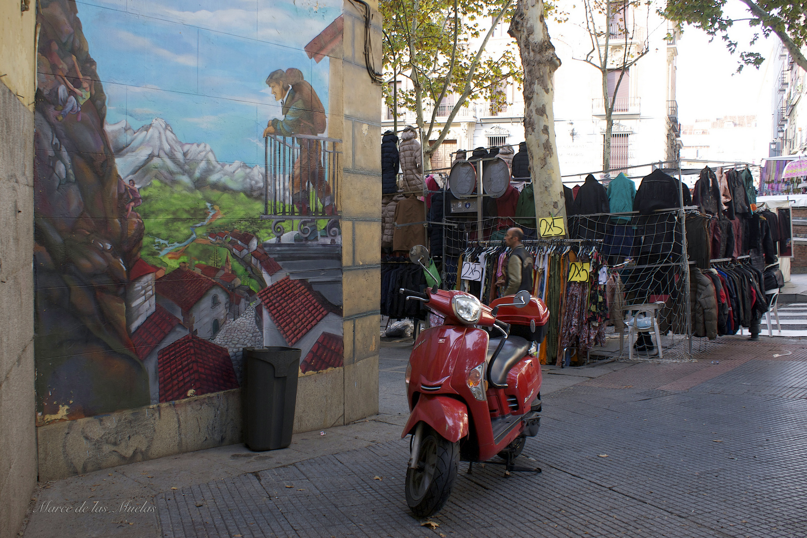 ...La vespa roja...