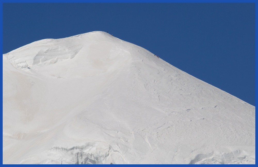 LA VETTA DEL MONTE BIANCO HA VISITE...........!!!!!