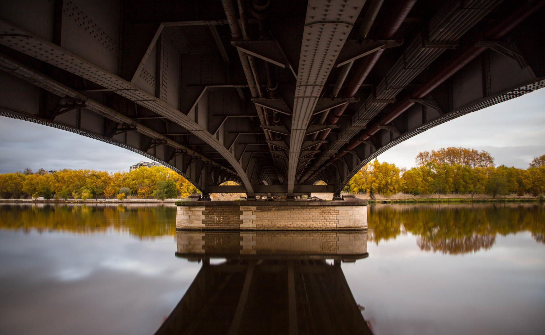 La vie est un pont, faut le traverser, mais ne pas s'y fixer!