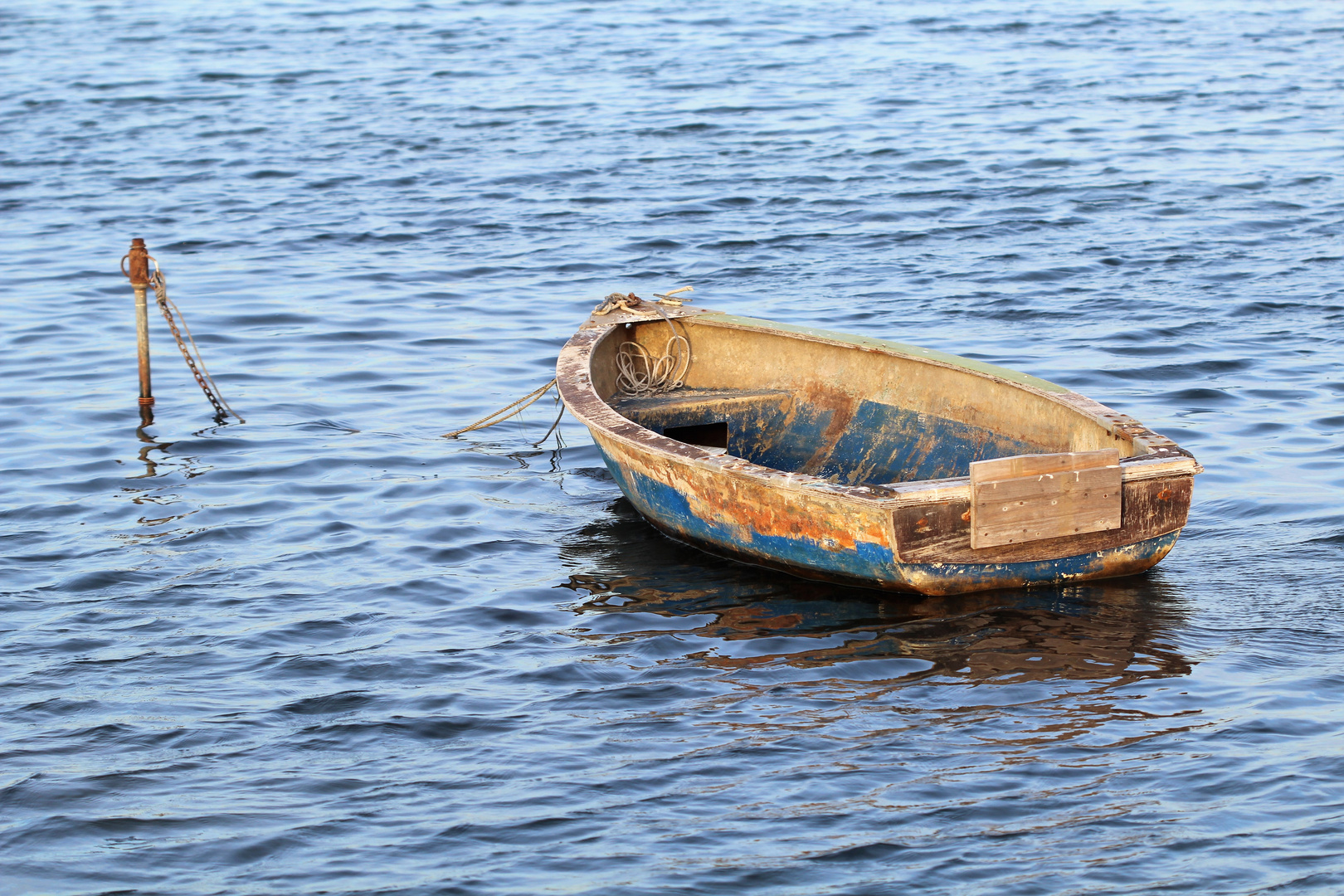 La vieille barque bleue