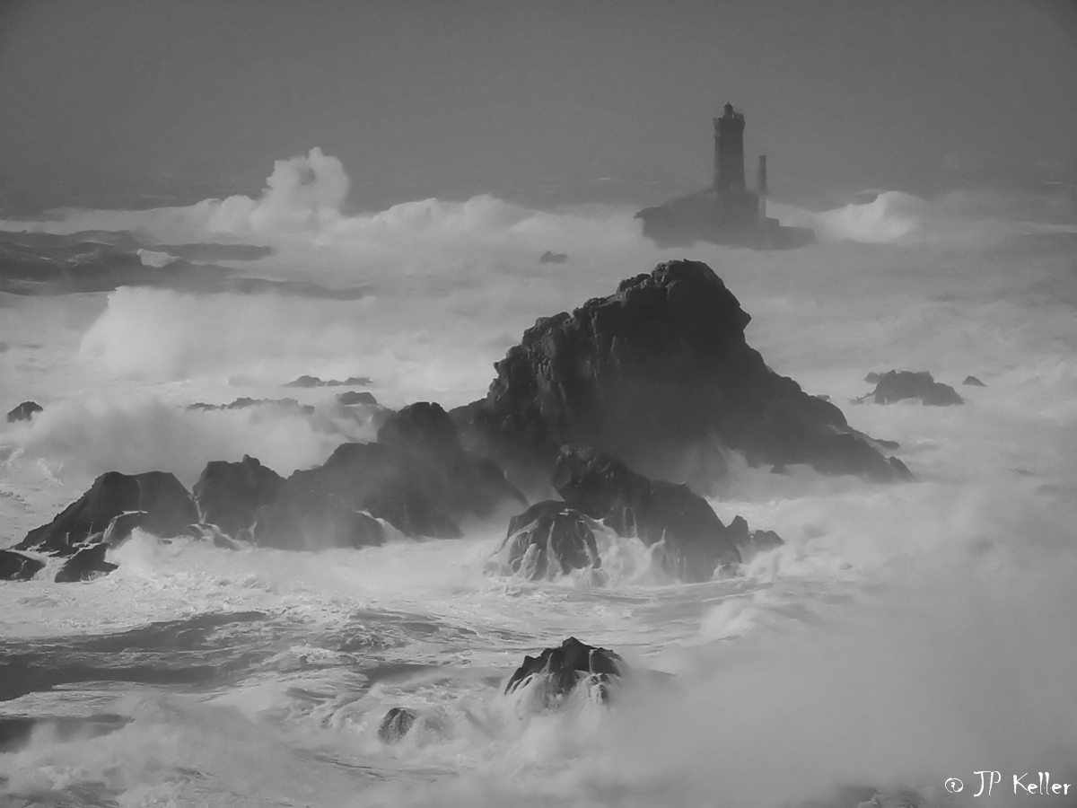 La Vieille ("The Old Lady") is a lighthouse in the département of Finistère, commune of Plogof