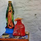 La Vierge et le Bouddha et le sombrero mexicain