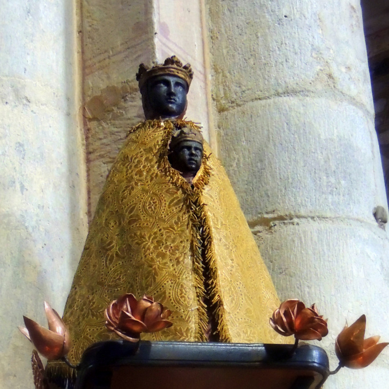 La vierge noire de Thuret. photo et image | europe, france, auvergne ...