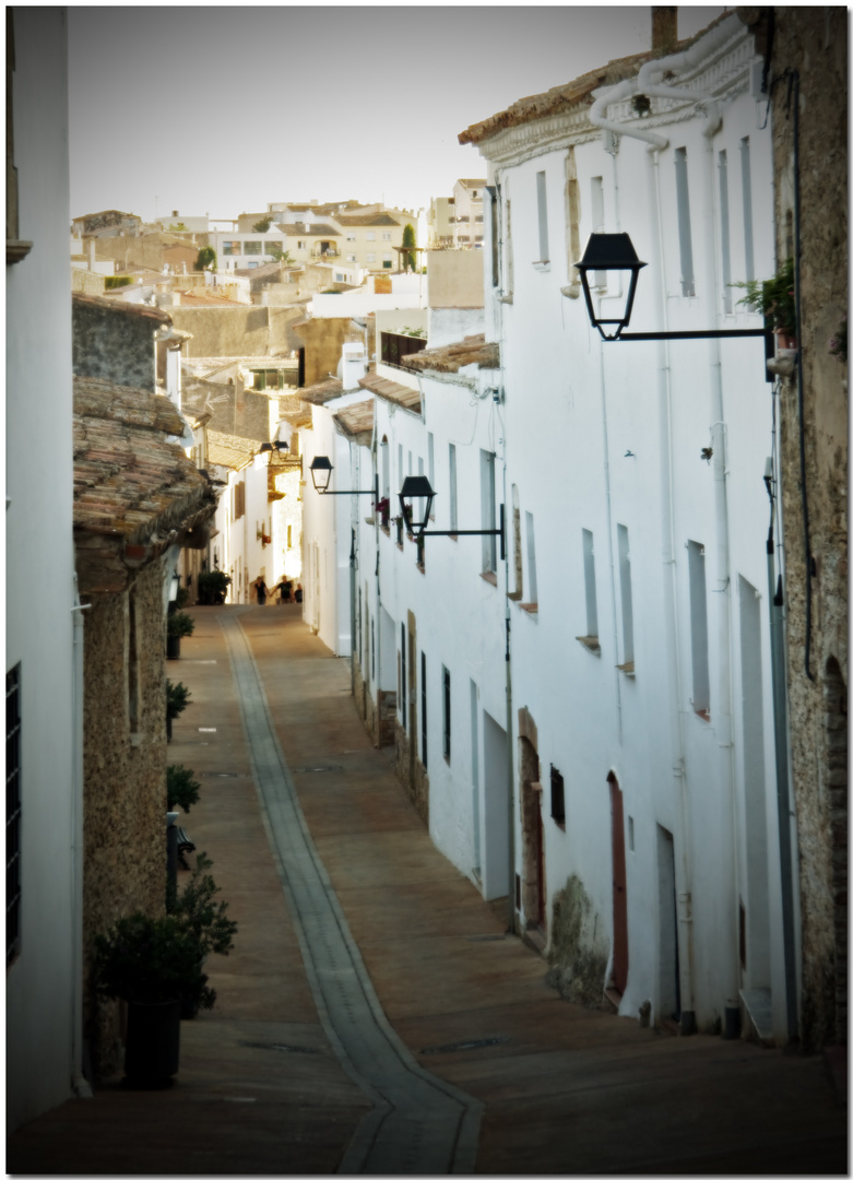 La vila de Begur fa la migdiada