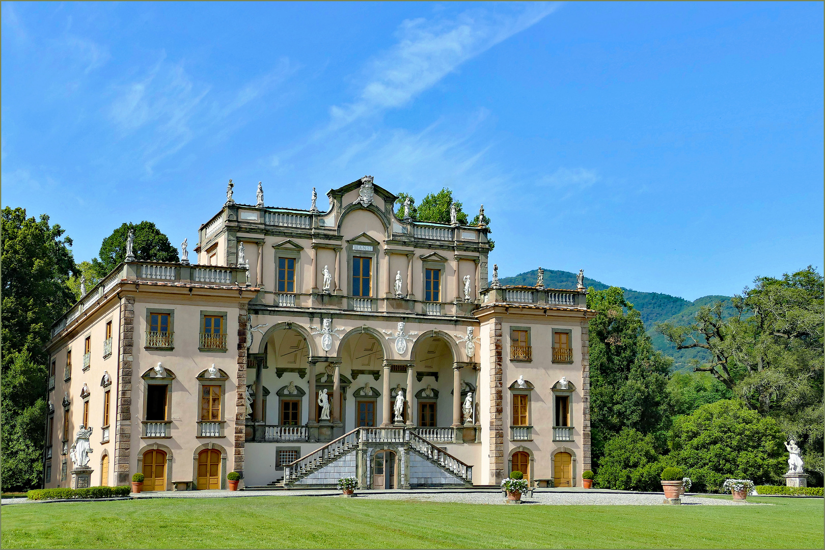 la villa hantée .....d époque baroque !