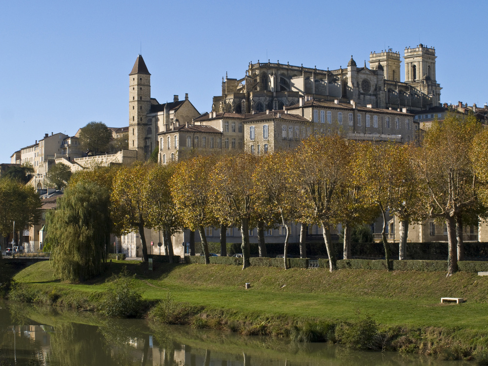 La ville haute de Auch avec la cathédrale Sainte-Marie et la Tour D’Artagnan