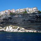 La ville haute de Bonifacio (Corse), fascinante et vertigineuse.