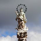 La Virgen en el Cielo