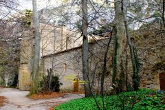 L'abbaye dans la forêt