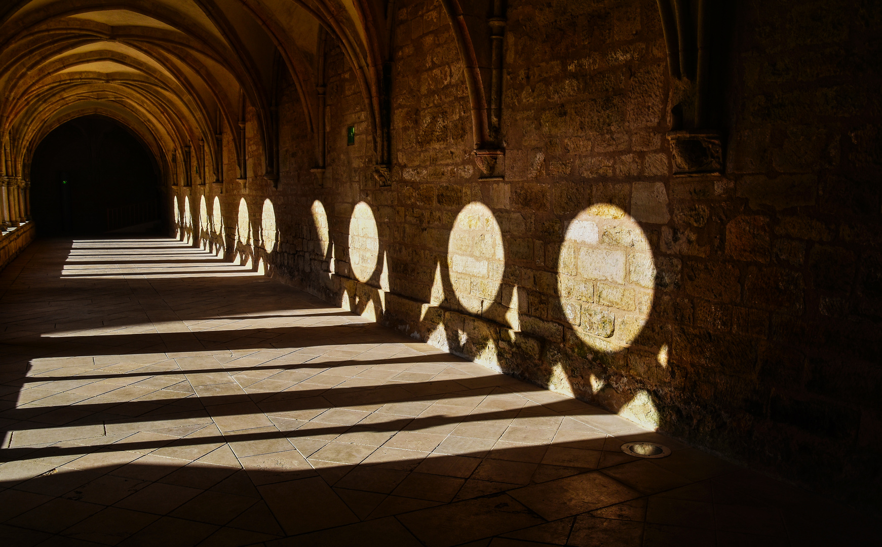 l'abbaye de Noirlac, le cloitre