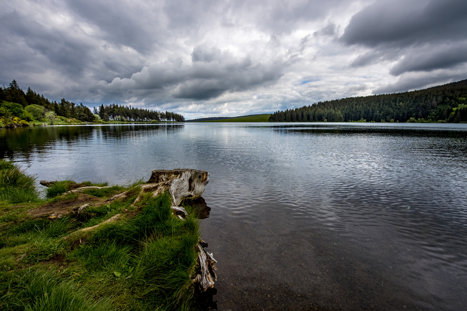 Lac à côté du Mont Dore