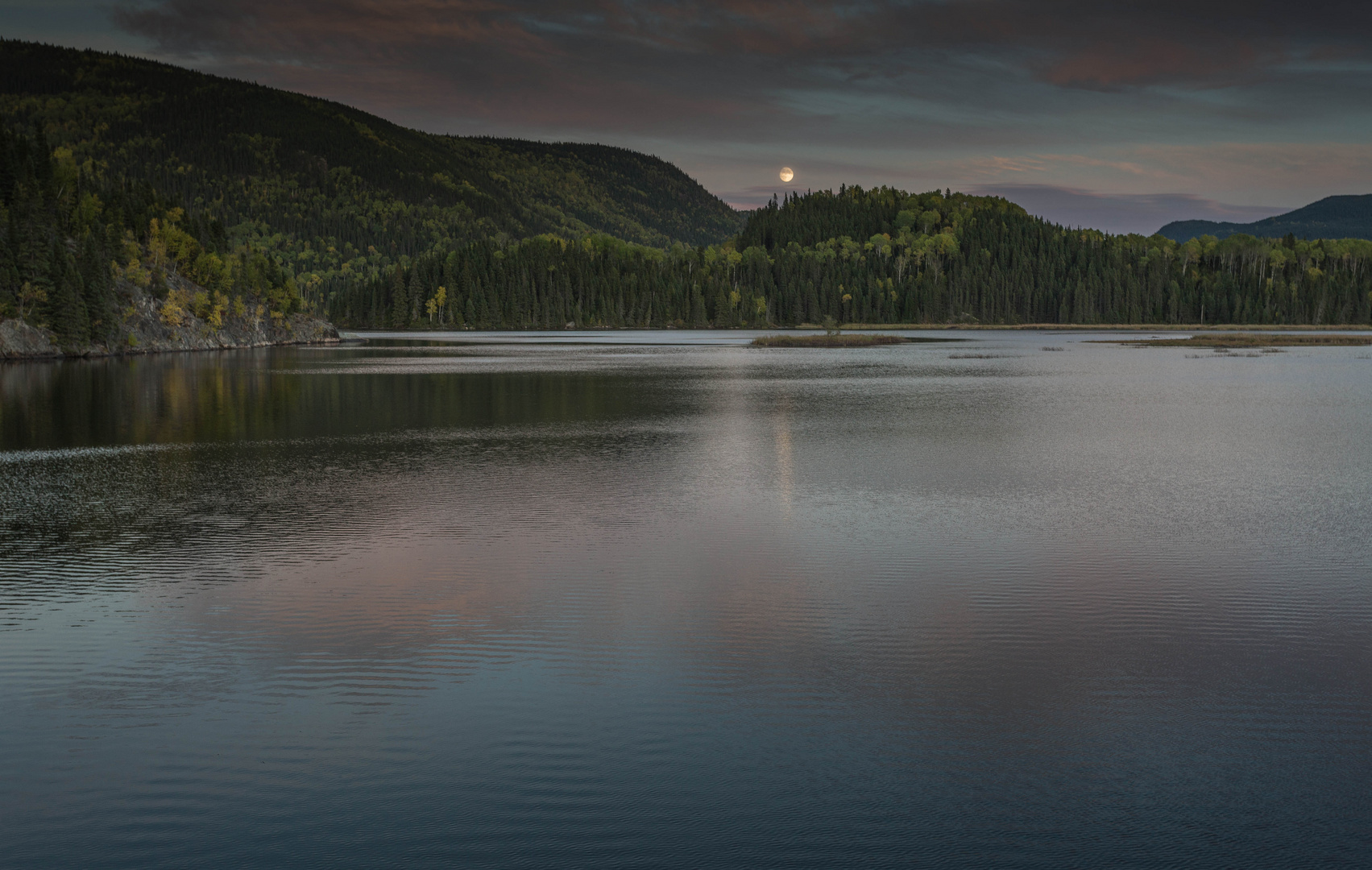 lac au clair de lune.