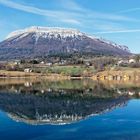 " Lac de Pelleautier "...miroir de "La Montagne de Céüse"...( Hautes-Alpes )