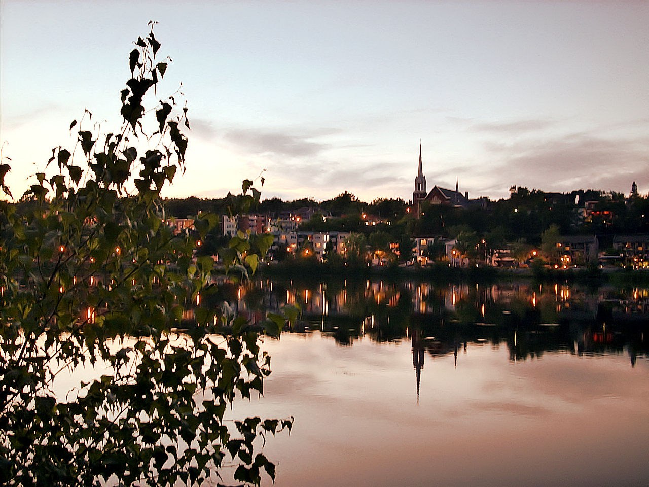 Lac des nations au coucher du soleil ...