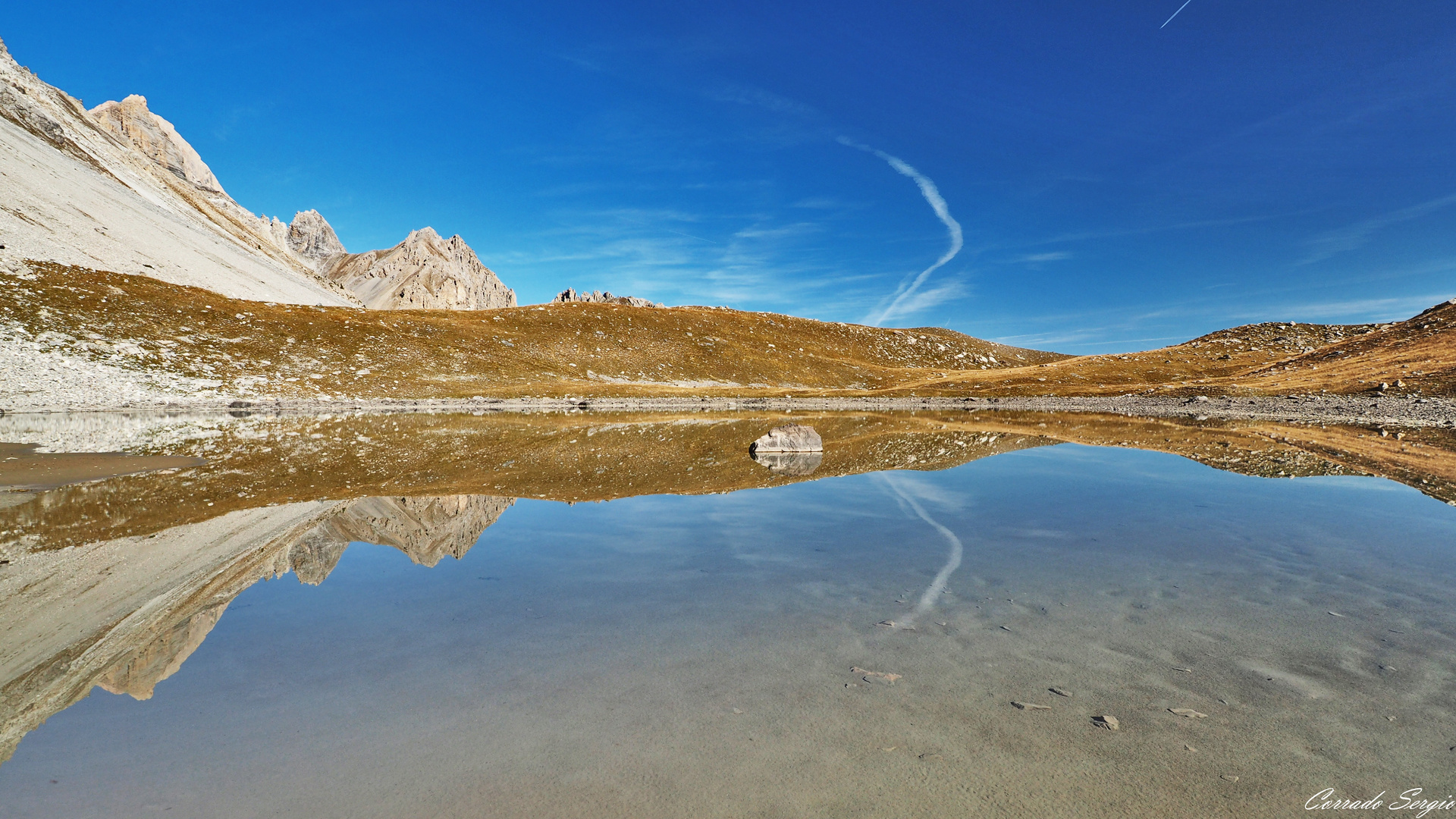 Lac des Rouites 2383 m.