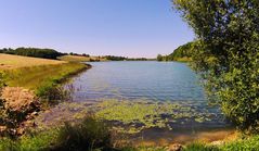 Lac du Bousquetara (Gers) - Vue vers le nord et le barrage