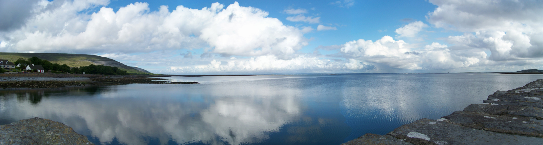 lac mirroir, connemara, irlande