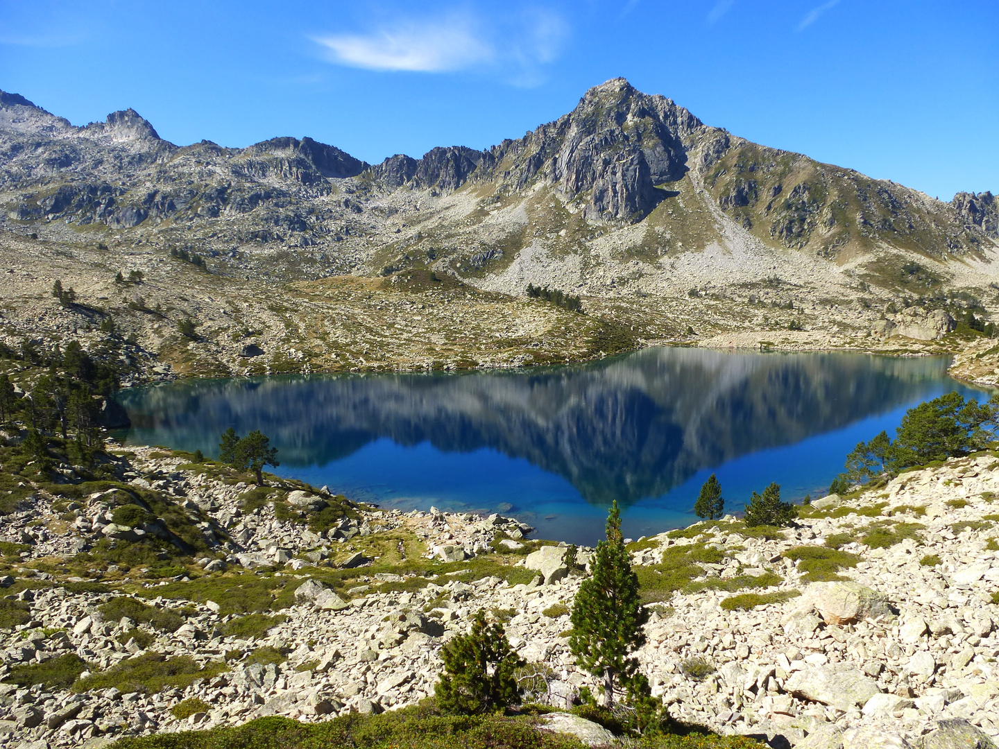 lac Nère ( vallon dets Coubous)Hautes Pyrénées