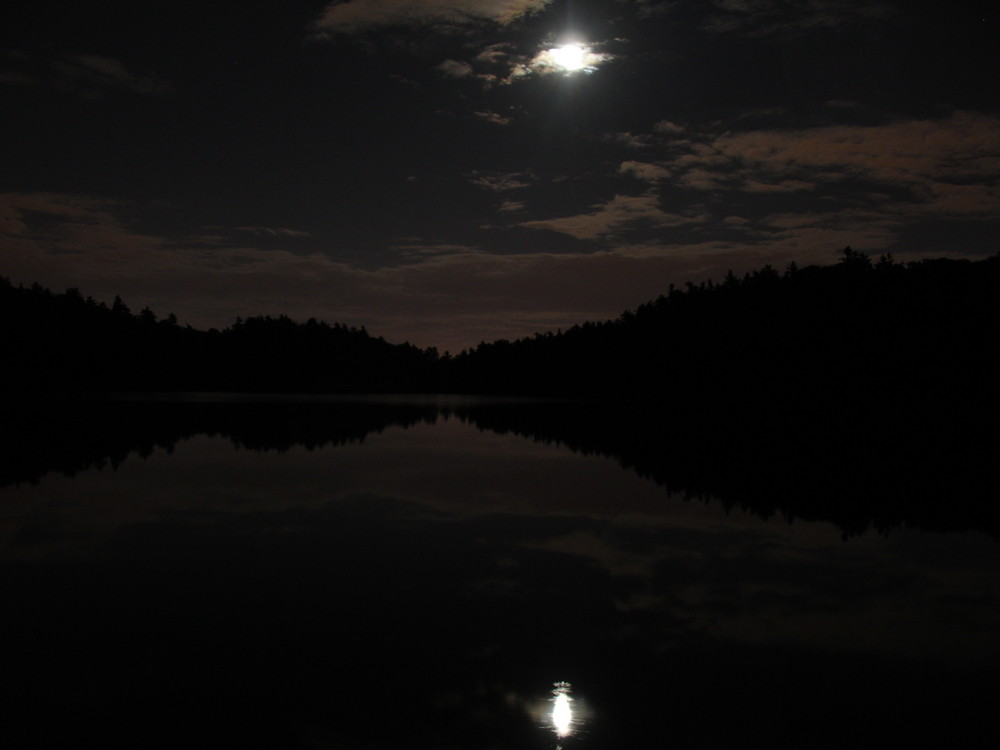 Lac Pink Parc de la gatineau nuit