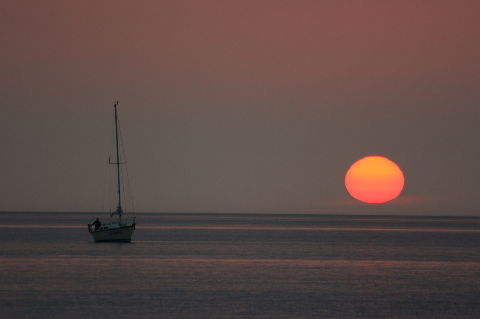 lac st-jean sailboat sunset