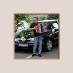 L'accordéon • Schloss Bogensperk in Puce