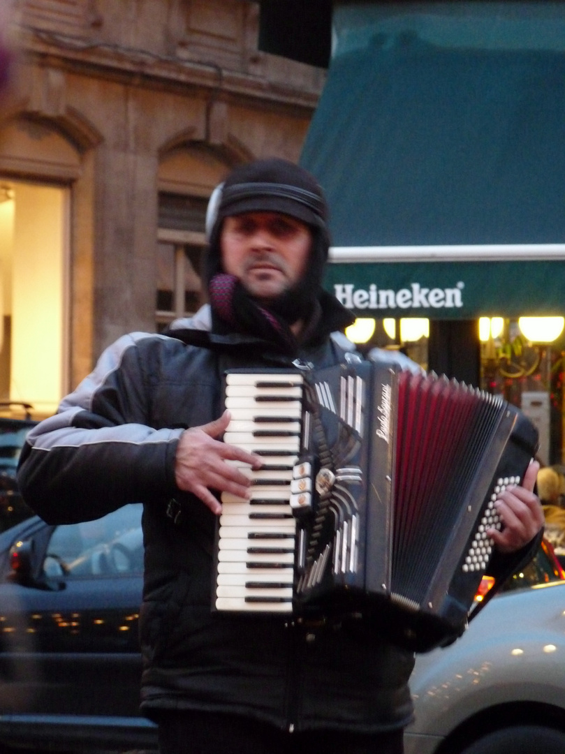 l'accordéoniste triste