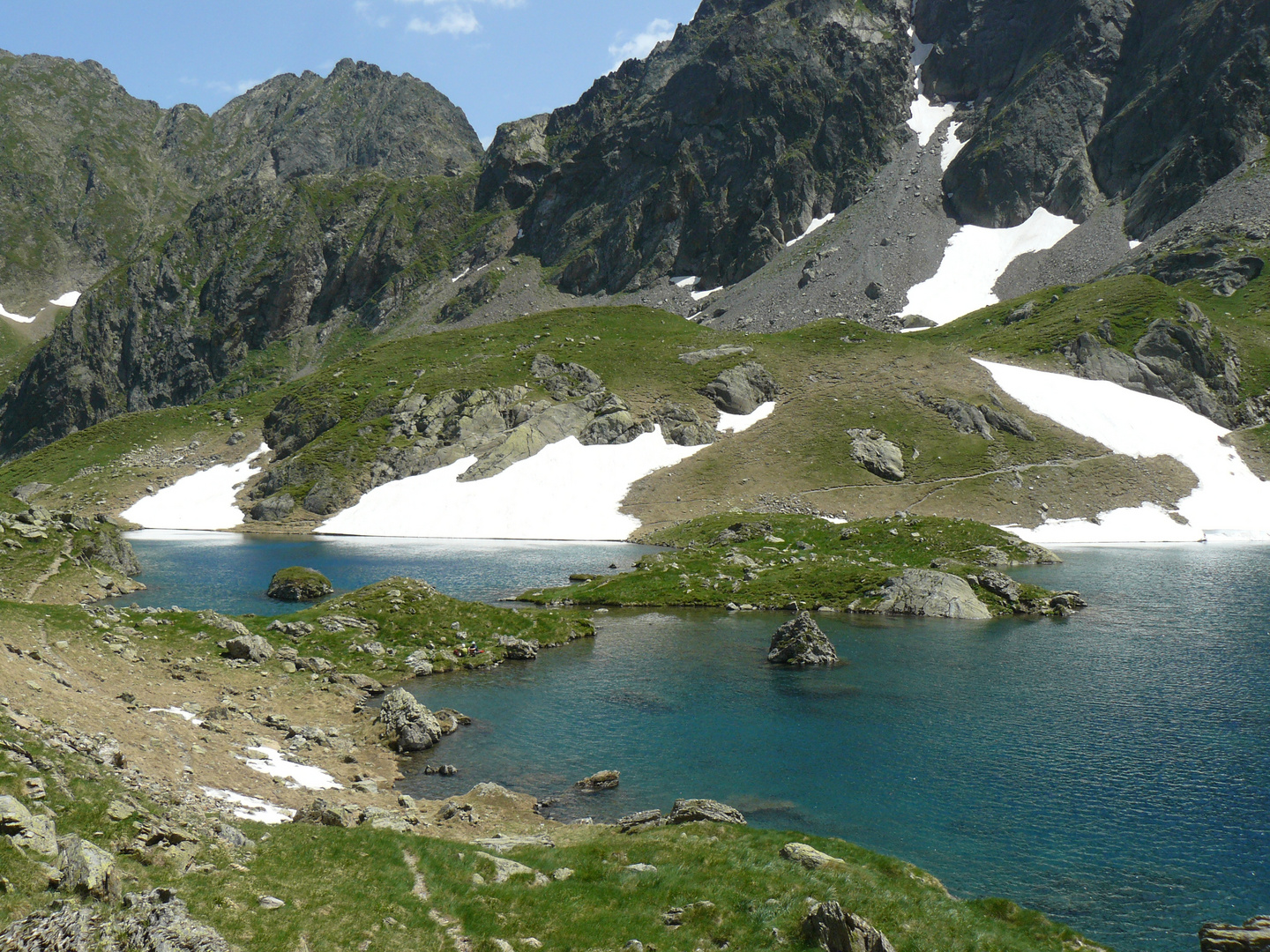 Lacs des Boums du Port, au pied du Pic de Sauvegarde.