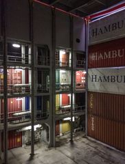Laderaum auf einem Containerschiff