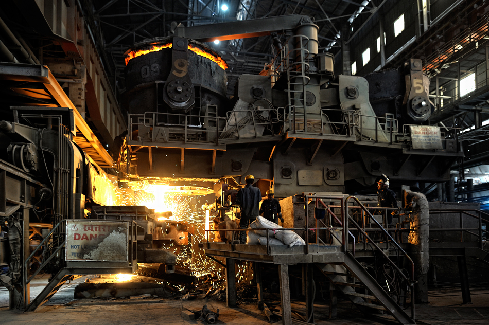 Ladle turret during tap out Foto & Bild industrie und technik