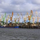 Ladungskräne im Hafen von Klaipeda