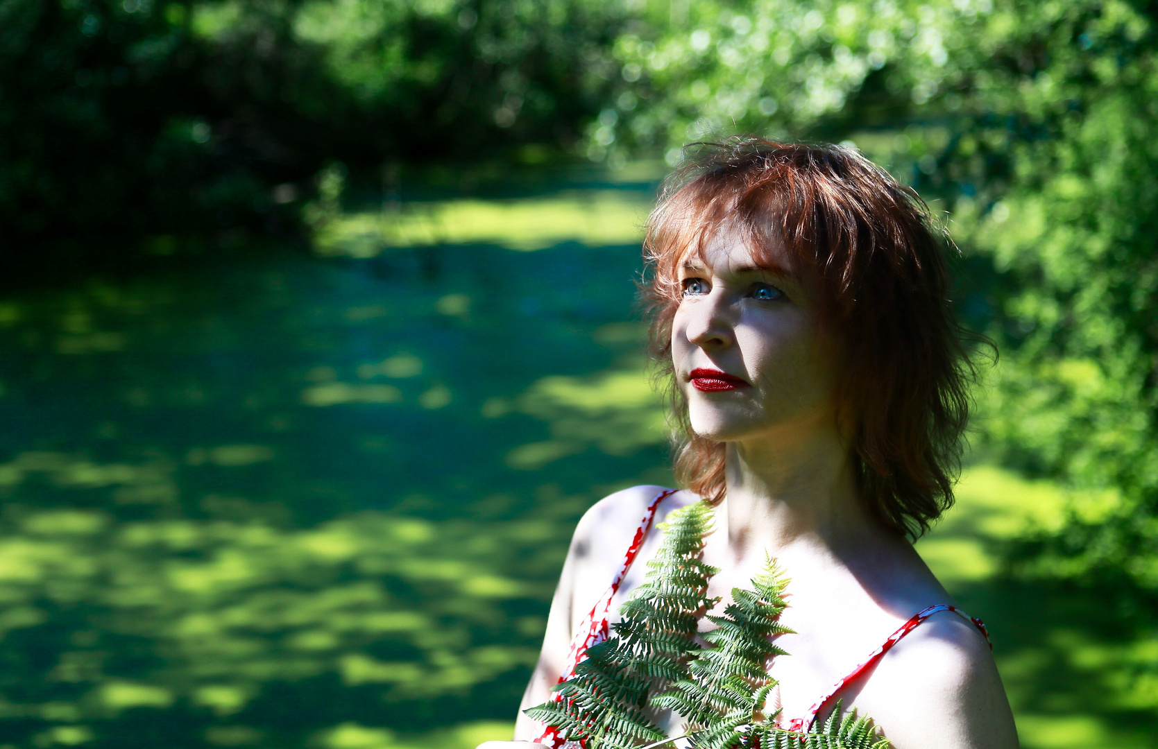 lady in green Foto & Bild nature, wald, outdoor Bilder auf