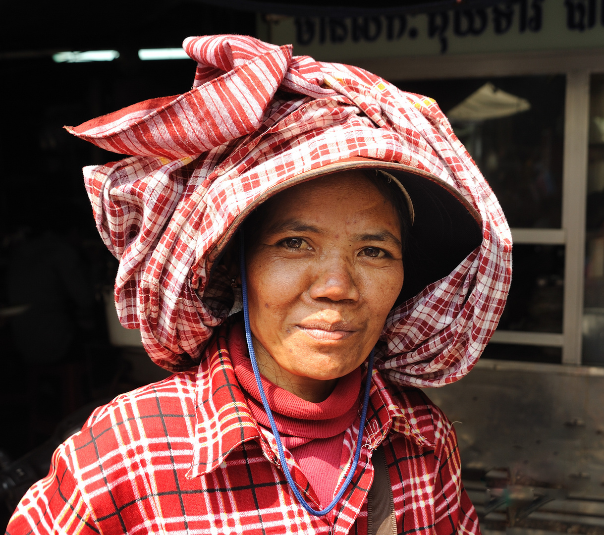 Lady in Kandal Market 01