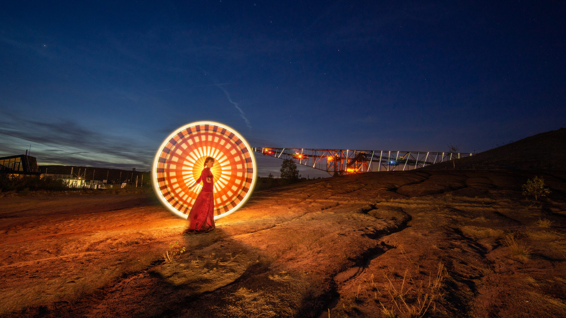 Lady in Red 2 Foto & Bild fotos, art, spezial Bilder auf