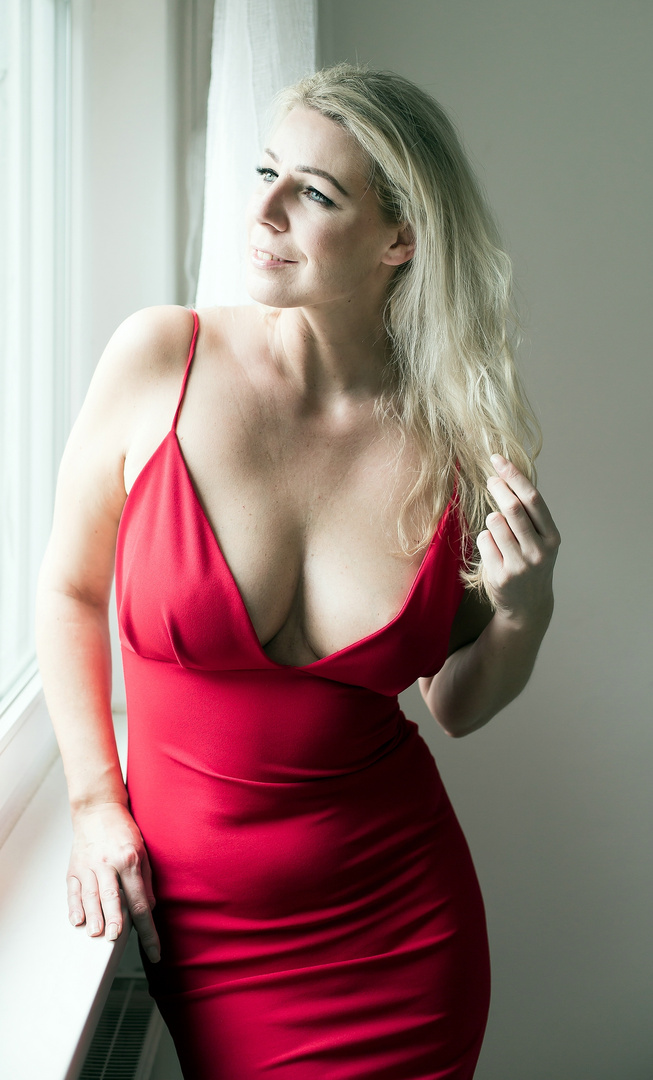 Lady in red - 2 - 