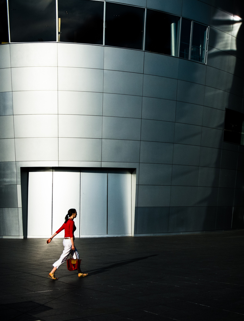 lady in red