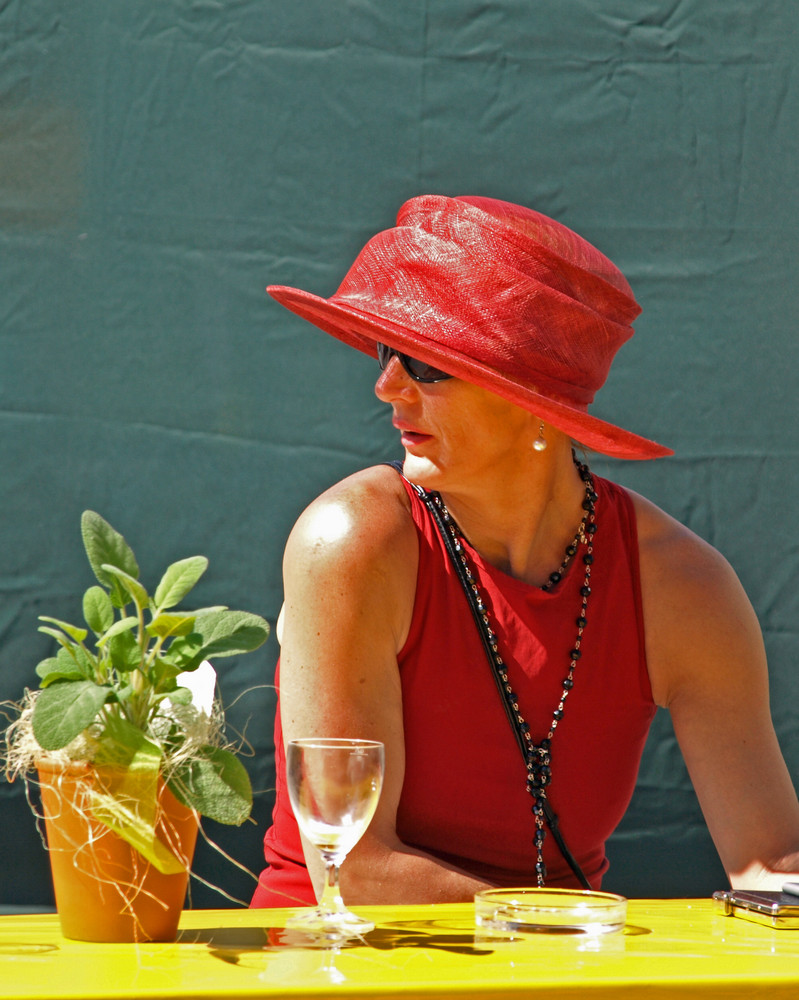 lady in red