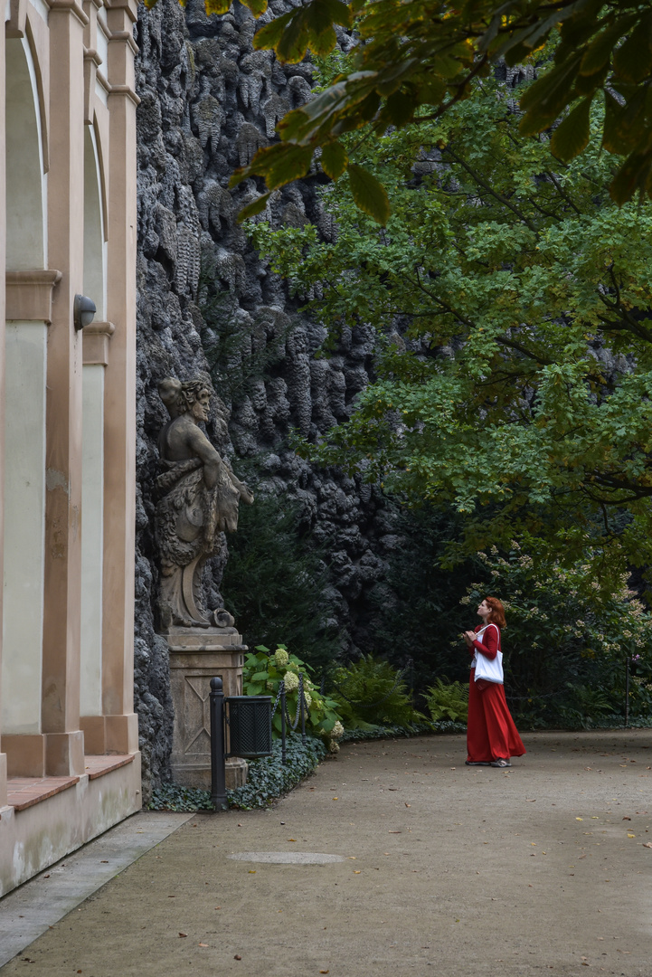 lady in red